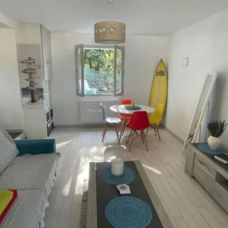 Adorable Petite Maison à 400m De La Mer Casa vacanze *