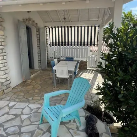 Adorable Petite Maison à 400m De La Mer *