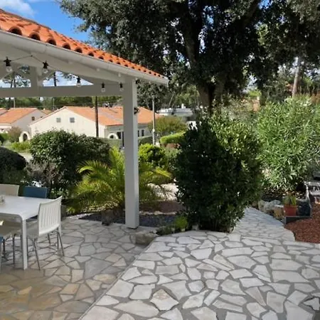 Adorable Petite Maison à 400m De La Mer Casa vacanze Saint-Georges-de-Didonne